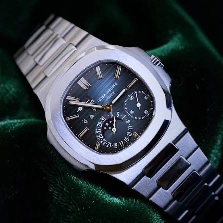 2022 Patek Philippe nautilus BNIB NOS